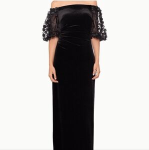 NWT Xscape Womens Black Floral Lace Puff Sleeves Back Split Velvet Gown Size 14